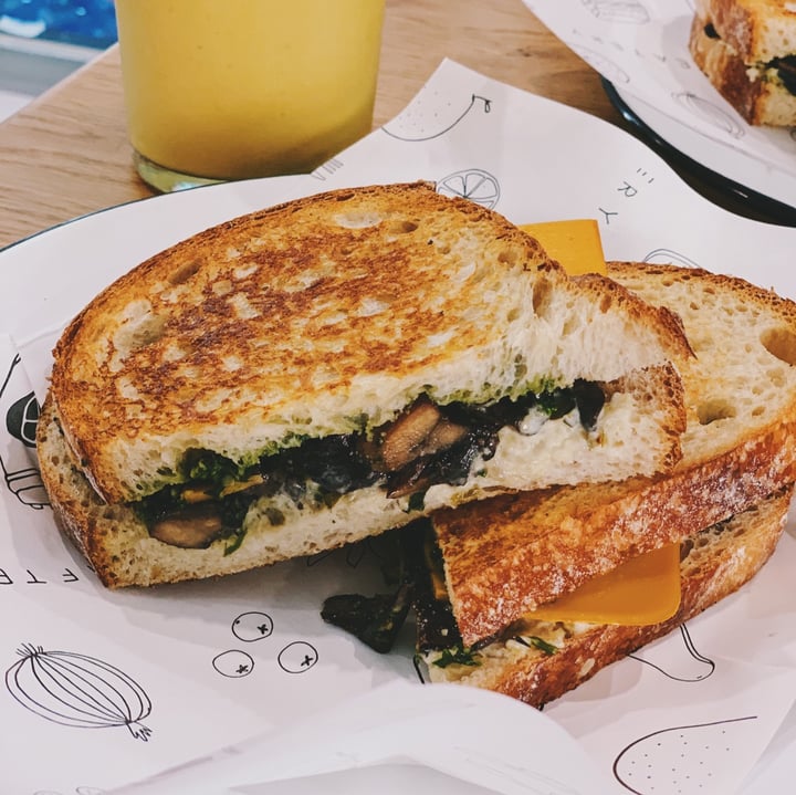 photo of Shift Eatery Mushroom pesto cheezy toastie shared by @clam on  14 May 2020 - review