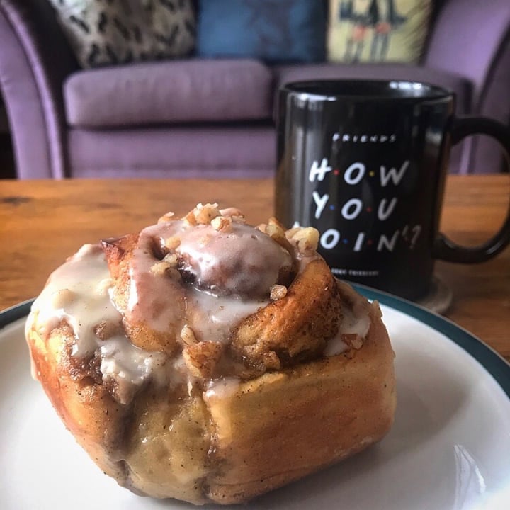 photo of Crumb Cakes SA Cinnamon Buns shared by @capetownvegan on  26 May 2020 - review