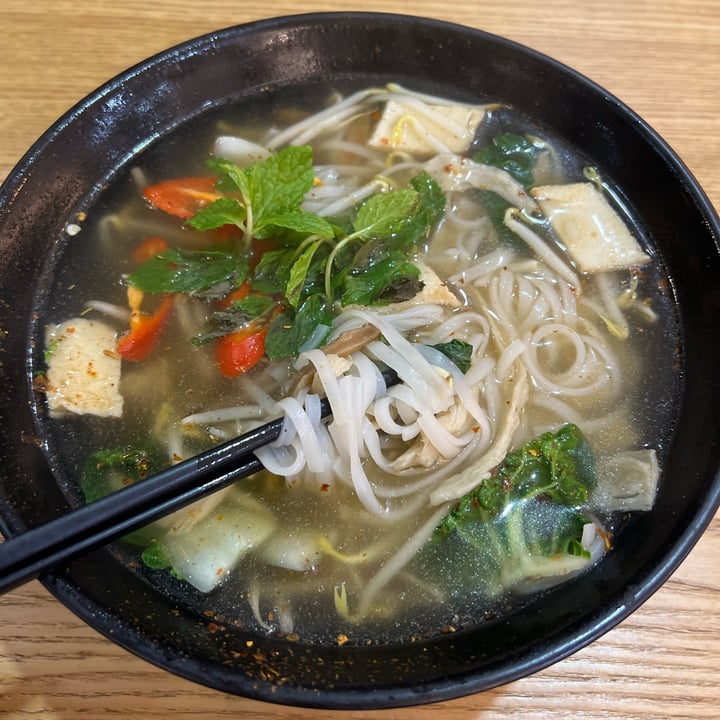photo of Green BA Chicken Mushroom Pho (Soup) shared by @qmh on  16 Sep 2022 - review