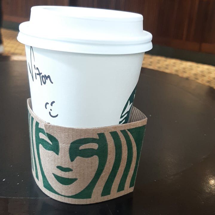 photo of Starbucks Café Com Leite De Amendoa6 shared by @vitoroa on  05 Mar 2022 - review