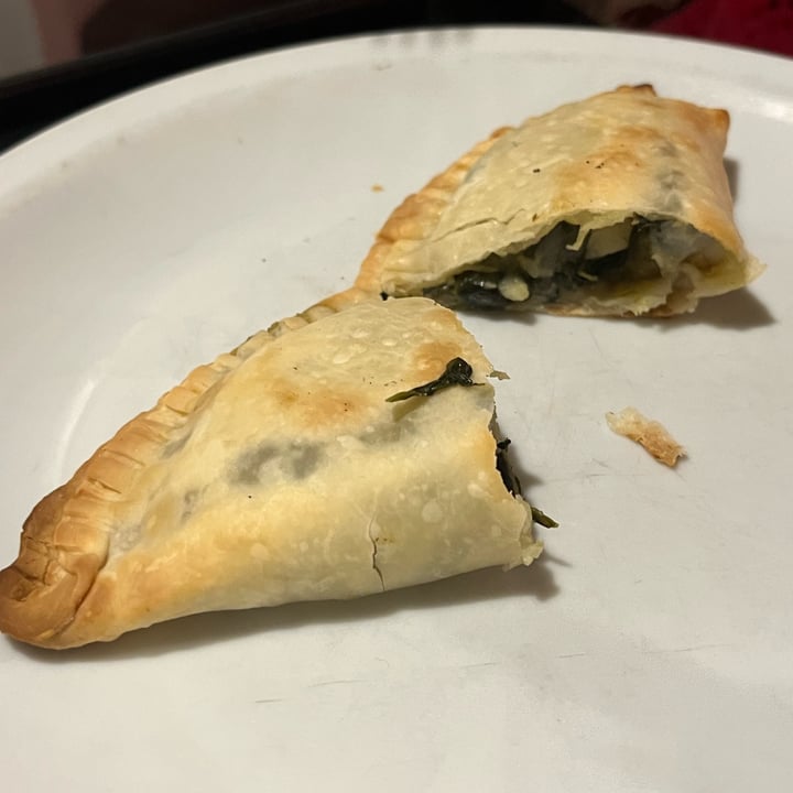 photo of Flipper palermo Empanada de Espinaca & Parmesano shared by @emanuelo on  10 May 2022 - review