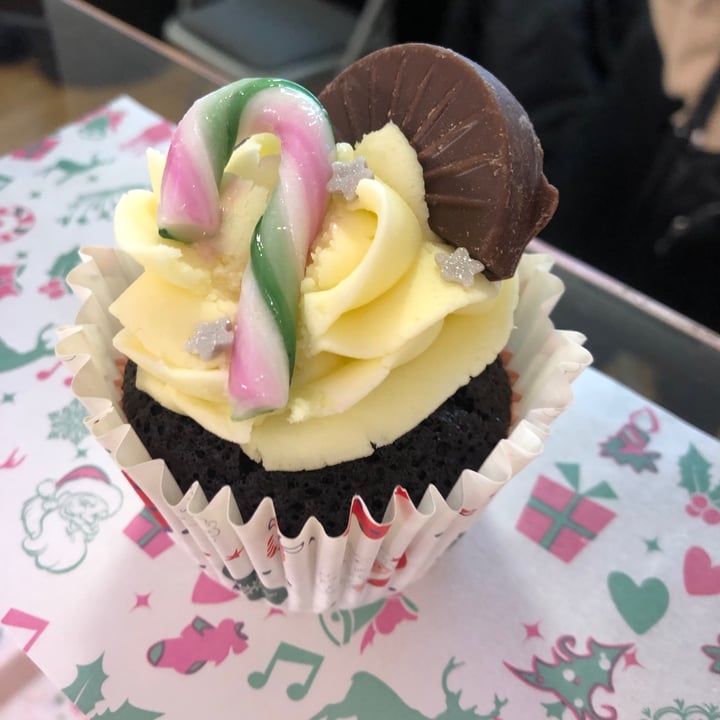 review photo of Gemâs Vegan Delights Chocolate cupcake shared by @goatgirl on 03 Dec 2022 - review