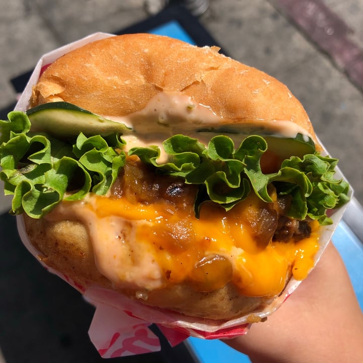 photo of Monty's Good Burger Single Burger shared by @soniaelsie on  05 Sep 2020 - review