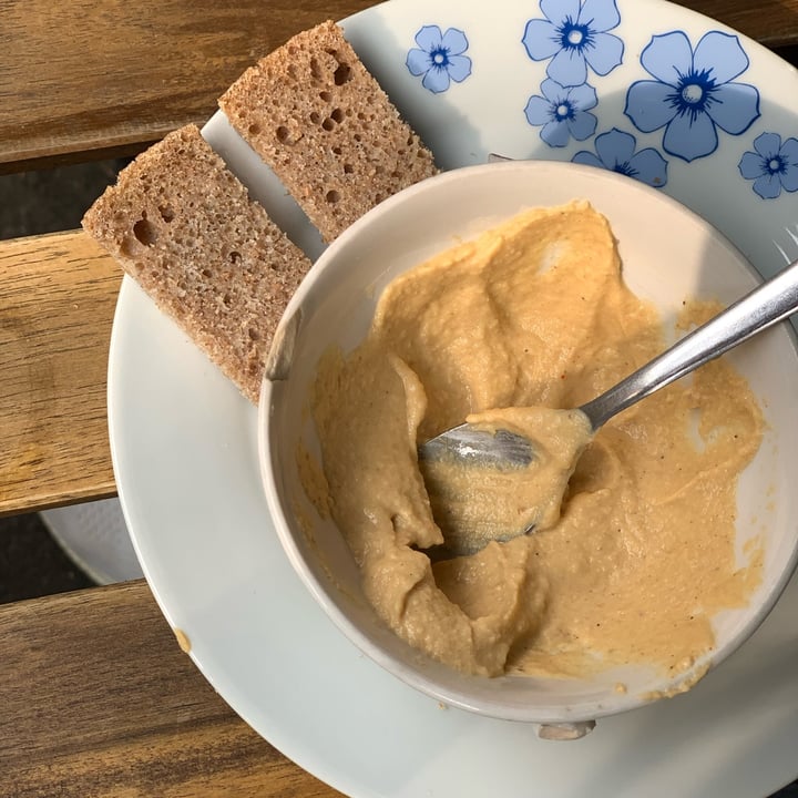 photo of La Schiscetteria Hummus shared by @plantbasedpaola on  19 Oct 2022 - review
