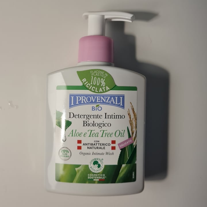 review photo of I Provenzali bio Detergente intimo biologico Aloe e Tea Tree Oil shared by @fedelups on 09 Oct 2022 - review