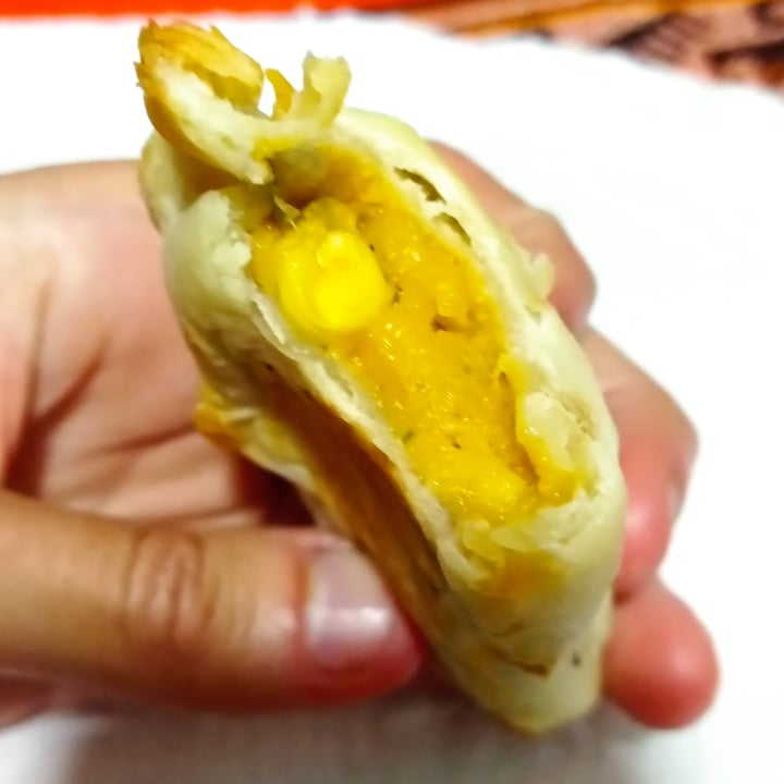 review photo of Solo empanadas Empanada De Calabaza Y Choclo shared by @miliforanimals on 04 Sep 2022 - review
