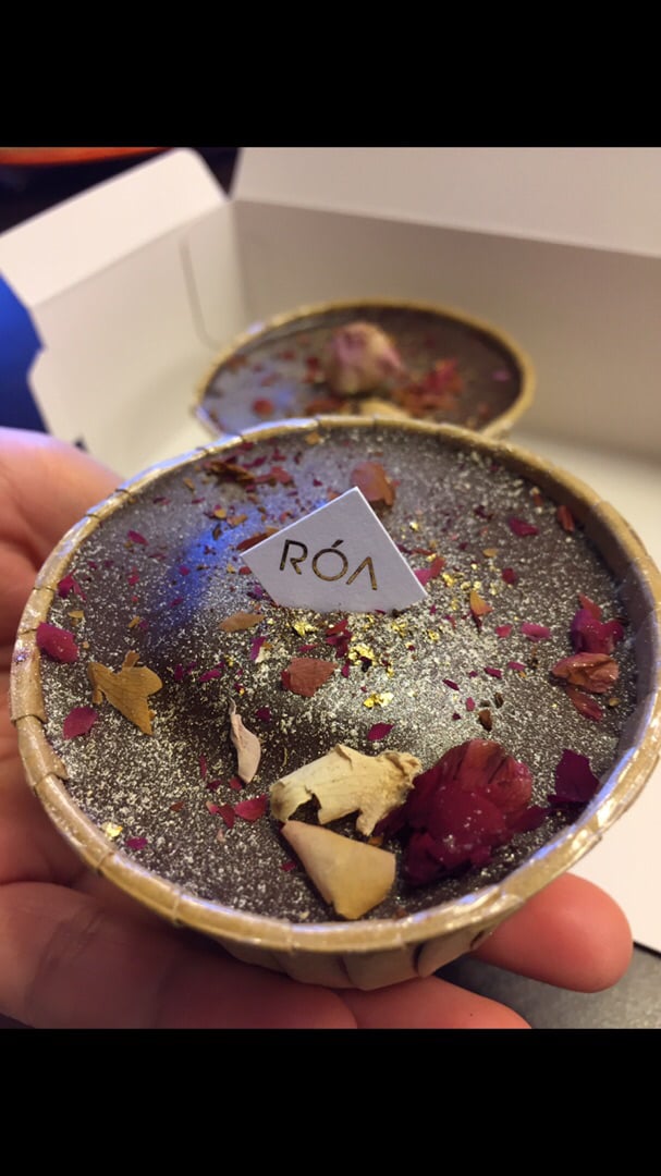 photo of Róa Midnight™ Classique Cupcakes shared by @jojojojo on  10 Sep 2020 - review
