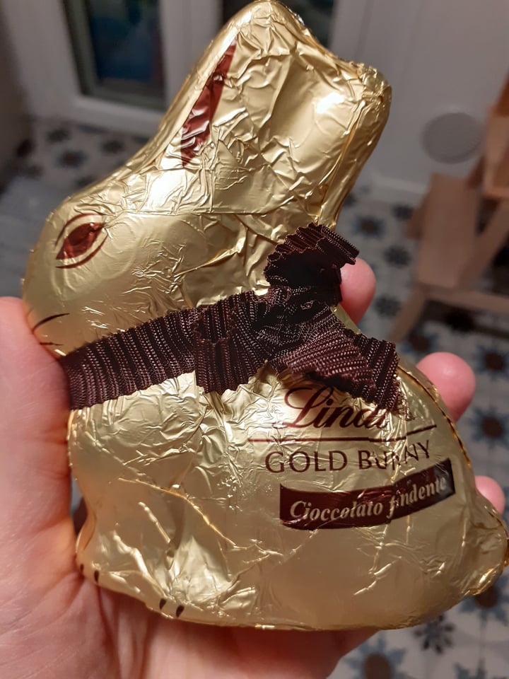 review photo of Lindt Gold Bunny Dark Chocolate shared by @serenapd on 10 Apr 2022 - review