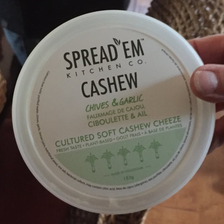 photo of Spread'Em Kitchen Chives & Garlic Cashew Cream Cheeze shared by @malarky on  20 Nov 2020 - review