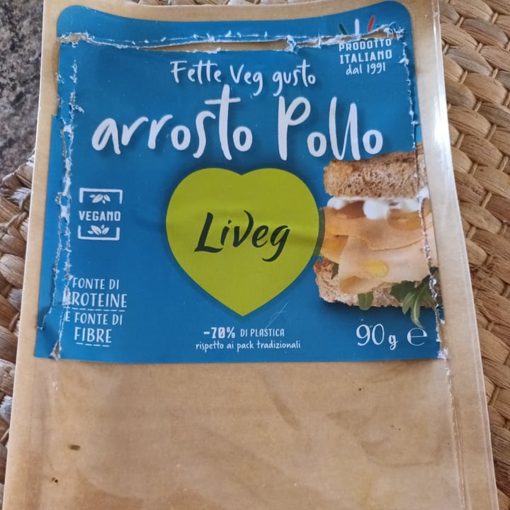 photo of Liveg Affettato gusto arrosto di pollo shared by @elyrunveg on  25 Mar 2022 - review