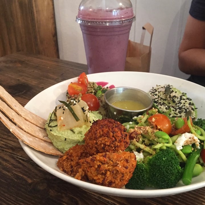 photo of The Good Life Eatery Goodness bowl shared by @pl on  08 Jul 2020 - review
