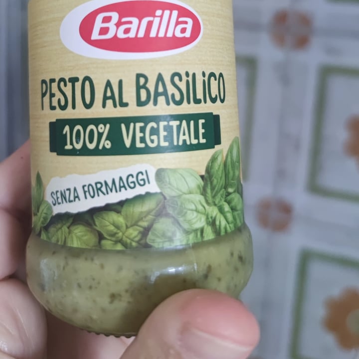 photo of Barilla Pesto Basilico Vegan shared by @lunalullabyjam on  06 May 2022 - review