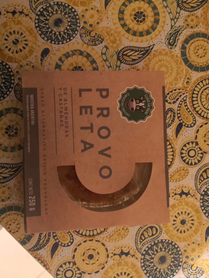 photo of Felices Las Vacas Provolone shared by @imperfectavegana on  02 Nov 2019 - review