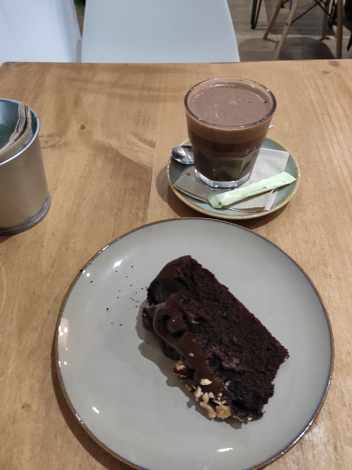 review photo of Beagle Restaurant Tarta de Chocolate shared by @belenmaqueda on 08 Dec 2019 - review
