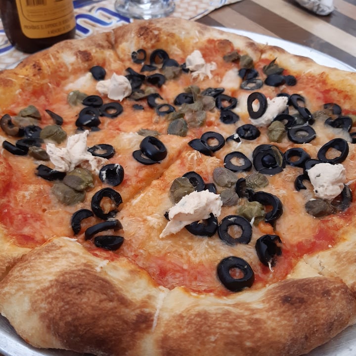 review photo of HervĂboro Cocina Vegana Puttanesca Pizza shared by @laum on 05 Mar 2021 - review