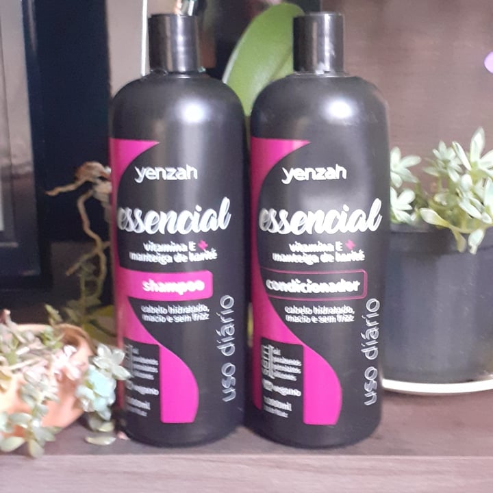 photo of Yenzah kit shampoo e condicionador 900ml cada shared by @patriciaaguirre on  16 Apr 2022 - review