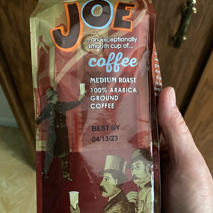 photo of Trader Joe's Organic Joe medium roast ground coffee shared by @piggiesarelove on  29 May 2022 - review