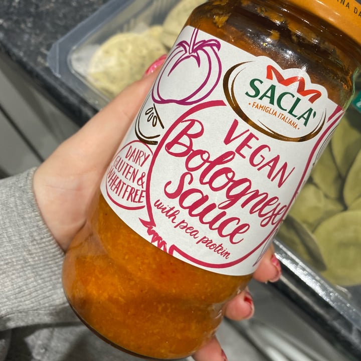 photo of Sacla' Vegan Bolognese Sauce With Pea Protein shared by @beccabrierley on  16 Jan 2022 - review