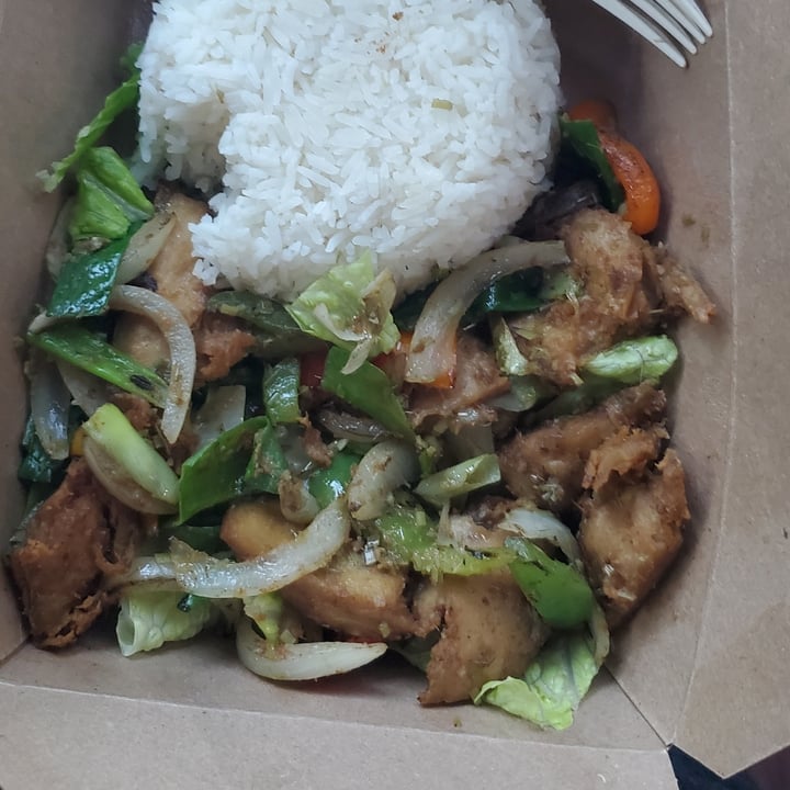 photo of TNK Vegan Cafe Lemongrass Chick’n shared by @veganbymarriage on  09 Jul 2021 - review