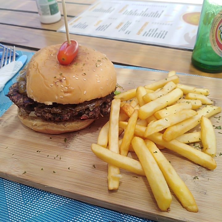 photo of Soles hamburguesa Vegana shared by @angemunoz on  23 Jul 2022 - review