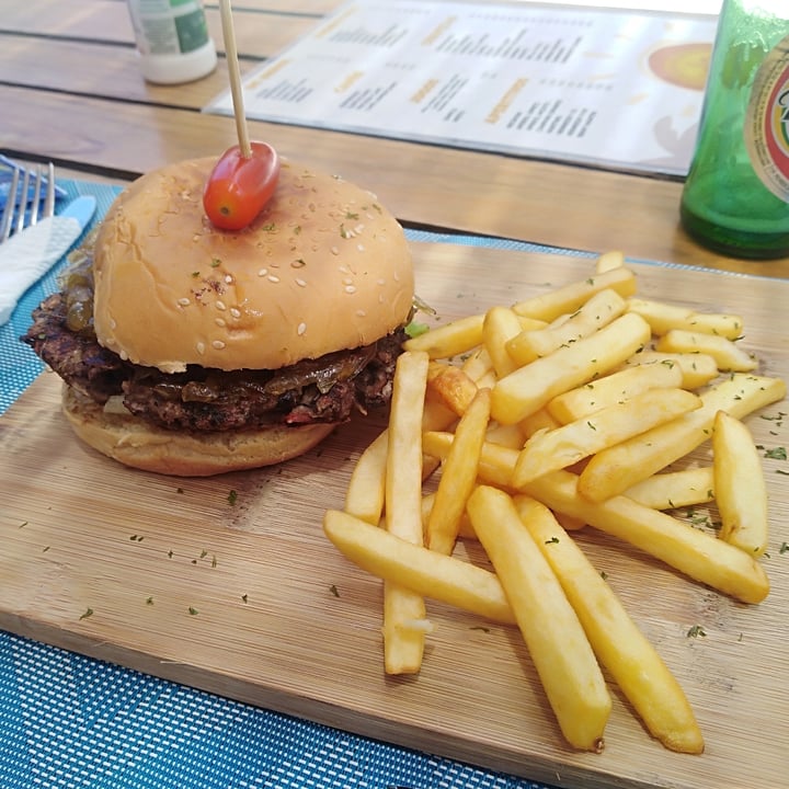 review photo of Soles hamburguesa Vegana shared by @angemunoz on 23 Jul 2022 - review