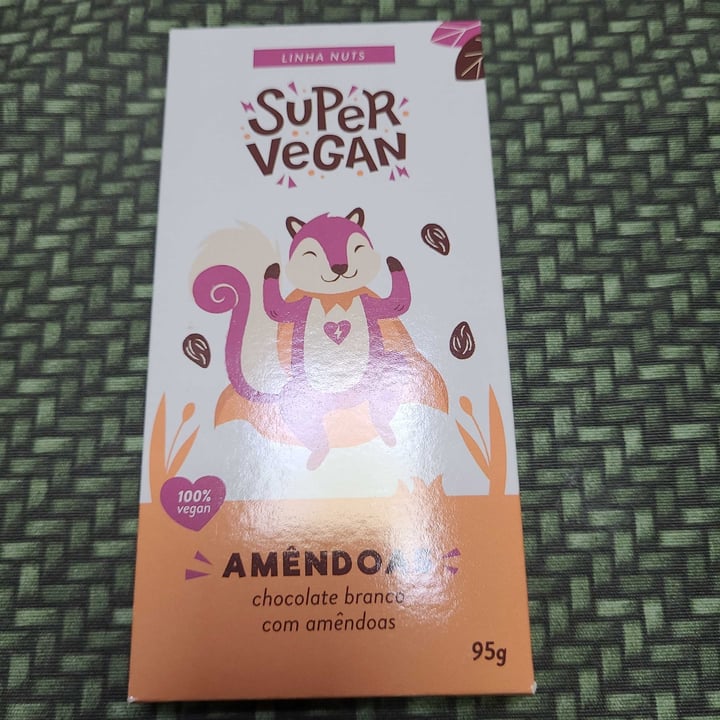 photo of Super Vegan chocolate amêndoas shared by @lindamir on  06 May 2022 - review