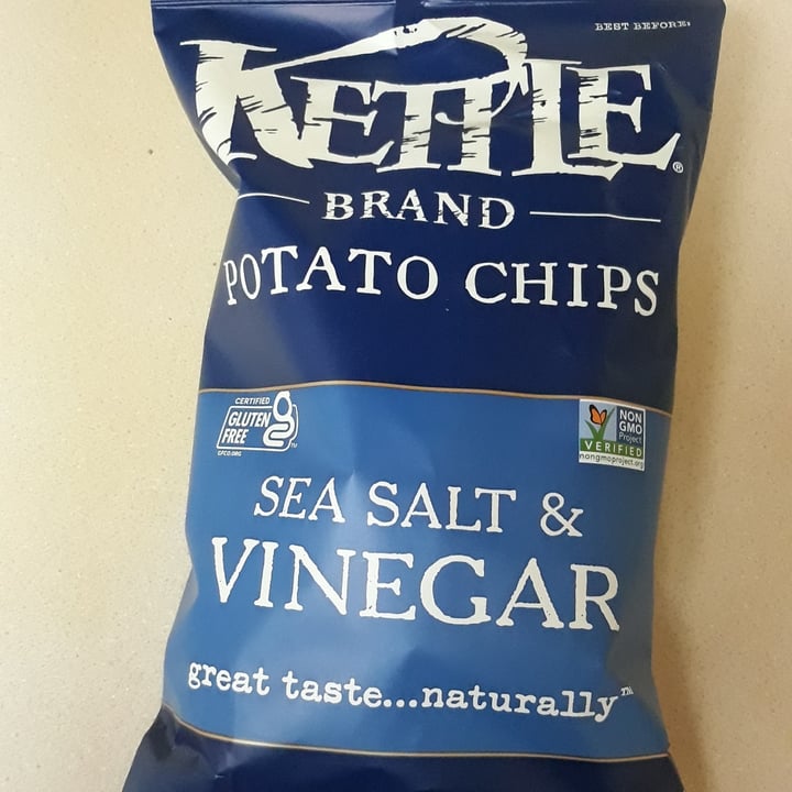 photo of Kettle Brand Sea Salt & Vinegar Chips shared by @hannahamell on  02 Sep 2021 - review