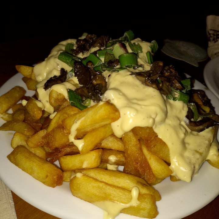 photo of Antares Caballito Papas Con Cheddar Vegano Y Honguitos shared by @noeschulz on  10 Oct 2022 - review