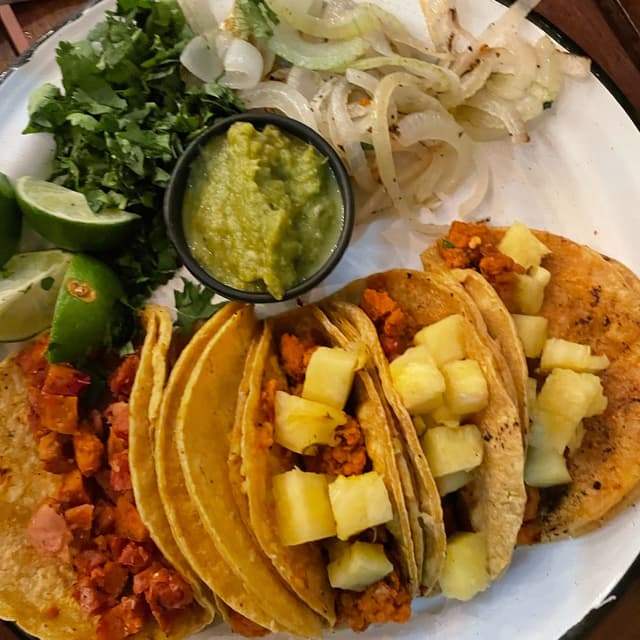 Foto do prato “Tacos al pastor”