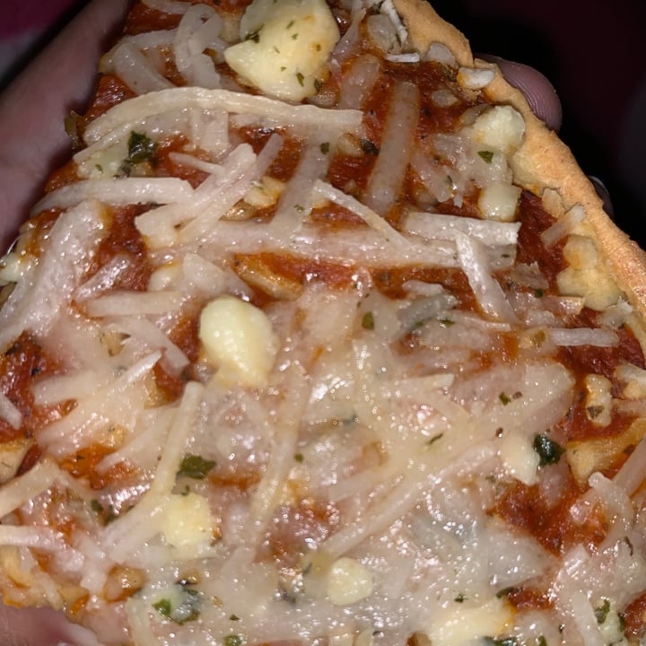 photo of Daiya Vegetable crust pizza, Italian Herb shared by @iloveteady on  01 Oct 2020 - review