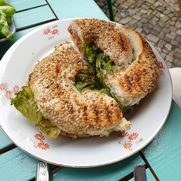 photo of No Milk Today Bagel with Smoked Tofu shared by @kirsten123 on  14 Sep 2021 - review