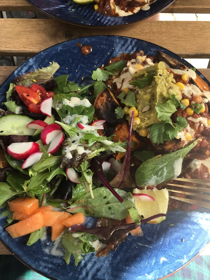 review photo of Life Bar Buddha Bowl shared by @bloemloete on 09 Aug 2019 - review