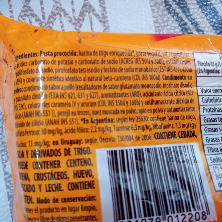 photo of Nissin Instant ramen shared by @frijolitovegano on  30 Nov 2020 - review