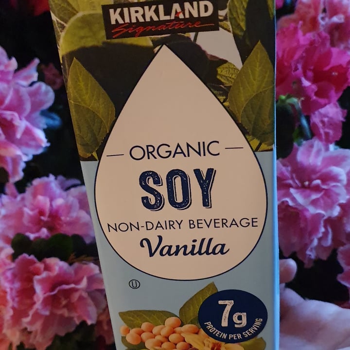 photo of Kirkland Signature Organic Soy Non-dairy Beverage Vanilla shared by @paniwilson on  03 Apr 2021 - review