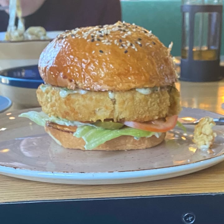 review photo of Brent Cafe Vegetarian Burger shared by @doriii on 25 Nov 2021 - review