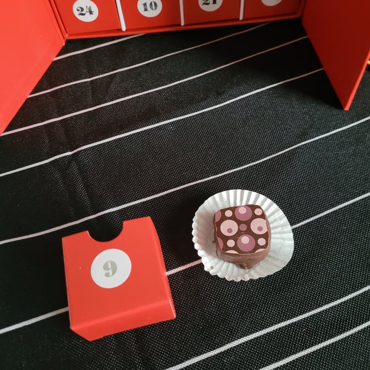 review photo of Cocoa Love Black Tea & Strawberry shared by @veganonvanisle on 17 Dec 2021 - review
