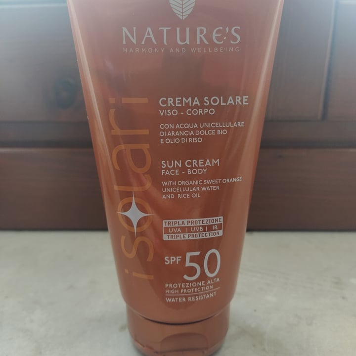 review photo of Nature's Crema solare viso-corpo SPF 50 shared by @francy96 on 10 Mar 2022 - review