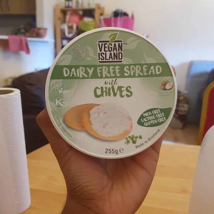 photo of Vegan island Chives Vegan Spread shared by @rickveg on  29 Sep 2021 - review