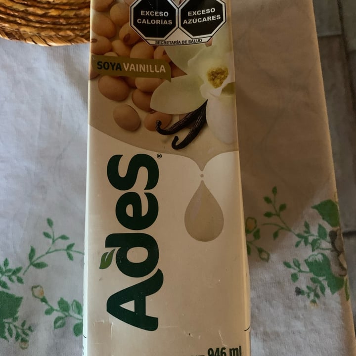 photo of Ades Alimento líquido de soya vainilla shared by @jimenarocha on  30 Sep 2021 - review