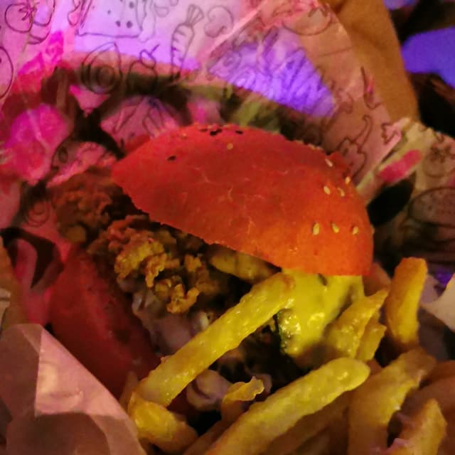 菜肴“Hamburguesa fake chicken”的照片