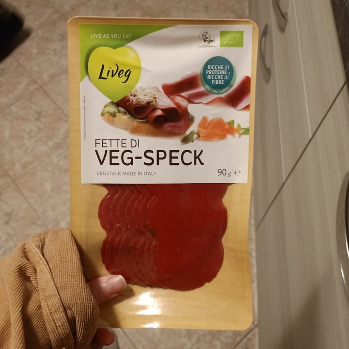 review photo of Liveg Fette di veg-speck shared by @giuliadaylily on 30 Mar 2022 - review