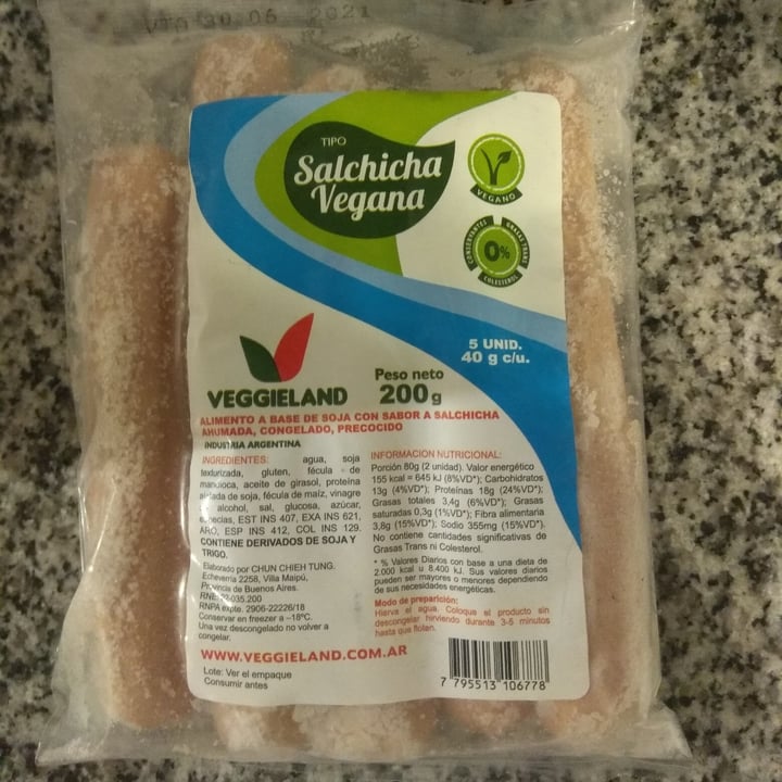 review photo of Veggieland Salchichas Veganas shared by @nazalusso on 10 Jan 2021 - review
