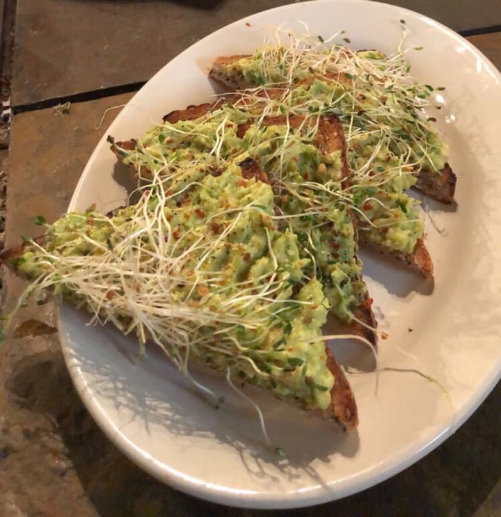 photo of Carma's Cafe Avocado Toast shared by @lanaweid on  25 Oct 2019 - review