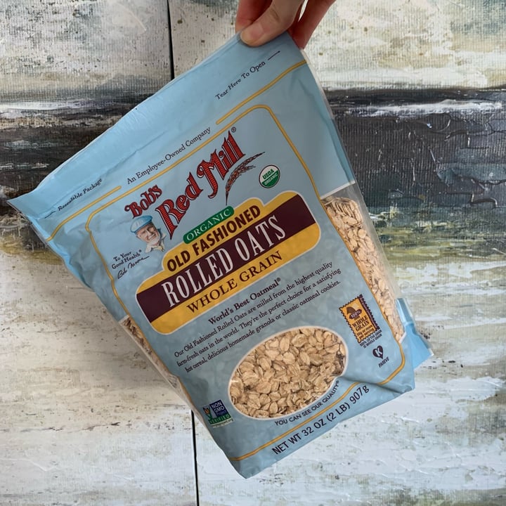 photo of Bob's Red Mill Organic Old Fashioned Rolled Oats Whole Grain shared by @hereforareason on  13 Nov 2021 - review