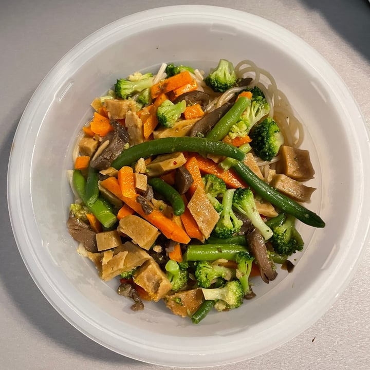 review photo of Sweet Earth Veggie Lo Mein shared by @s10bee on 04 Aug 2021 - review
