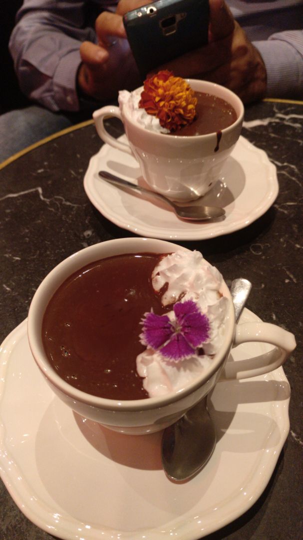 review photo of Cafeteria Chocolatería Bombón - Malasaña Chocolate con Jengibre shared by @federicaprimera on 25 Nov 2019 - review