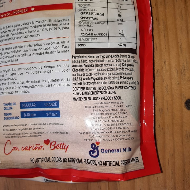 photo of Betty Crocker Chocolate Chip Cookie Mix shared by @alejandr4 on  16 Jan 2022 - review