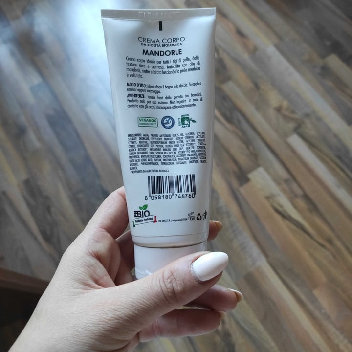 photo of Phbio Crema Corpo shared by @boopie on  05 Dec 2021 - review