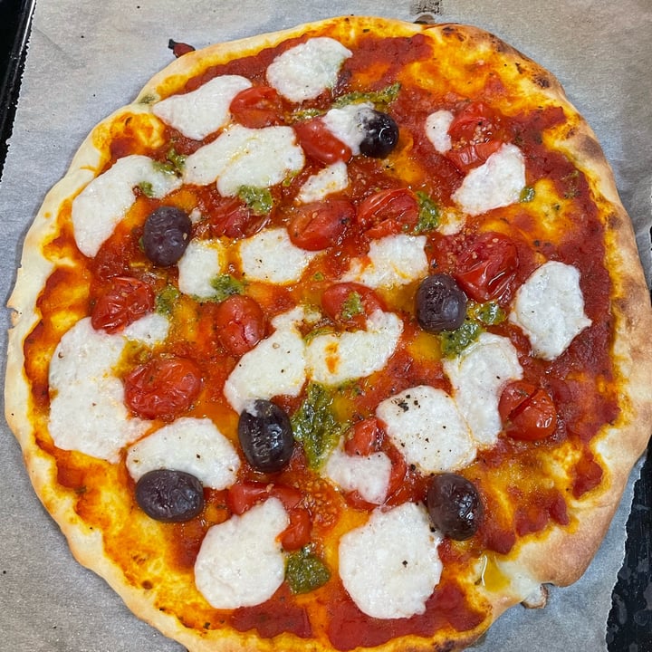 photo of Buitoni Base pizza shared by @gabm on  12 Mar 2022 - review
