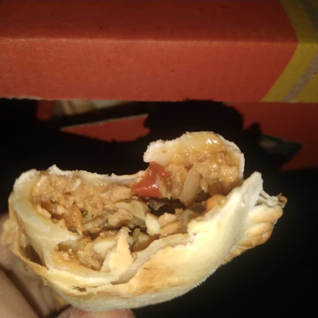 菜肴“Empanada de pollo”的照片